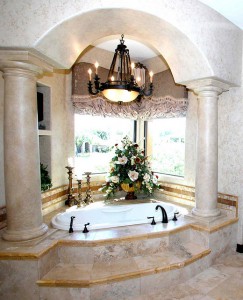 Für etwas ausgefallenere Ansprüche: Badezimmer im toskanischen Stil