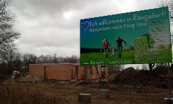 Willkommen in der Feng Shui Siedlung Rangsdorf Willkommens-Schild