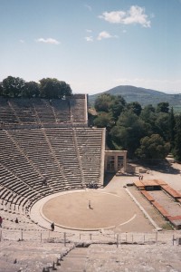 Perfekte Raumakustik: Das Theater von Epidauros Perfekte Raumakustik: Das Theater von Epidauros