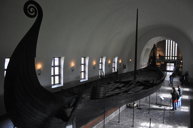 Wikinger Schiff im Wikinger Schiffsmuseum Oslo Wikinger Schiff im Wikinger Schiffsmuseum Oslo