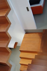 Eine Schiebetür trennt die Räume unter Deck