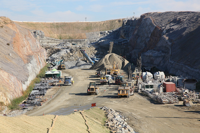 Baugruben und Schotterwerke erlauben einen Blick unter die Erde, Foto: USACEpublicaffairs (US Army Corps von Engineers)