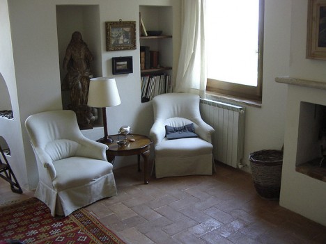 Schlicht und Praktisch, aber doch elegant - Inneneinrichtung in einem Landhaus in der Toskana Schlicht und Praktisch, aber doch elegant - Inneneinrichtung in einem Landhaus in der Toskana