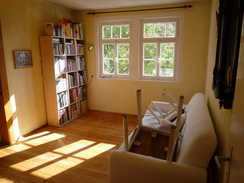 Mit einem entspannten Frühjahrsputz die Sonne in die Wohnung holen