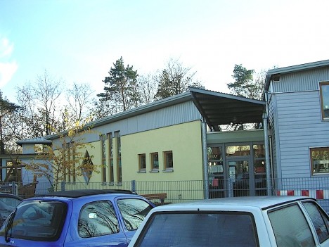 Vor diesem Gebäude wäre eine korrekte Kompass-Messung nicht möglich. Foto: H.Seipel