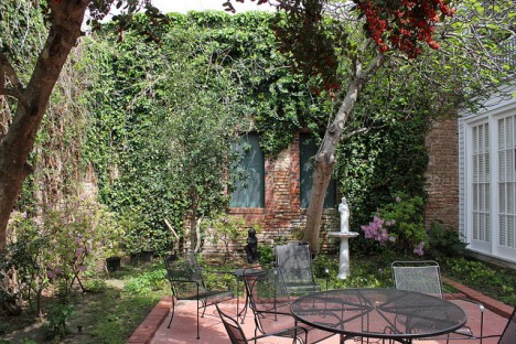Privater Innenhof, Foto (C) Flickr / TexasExplorer98