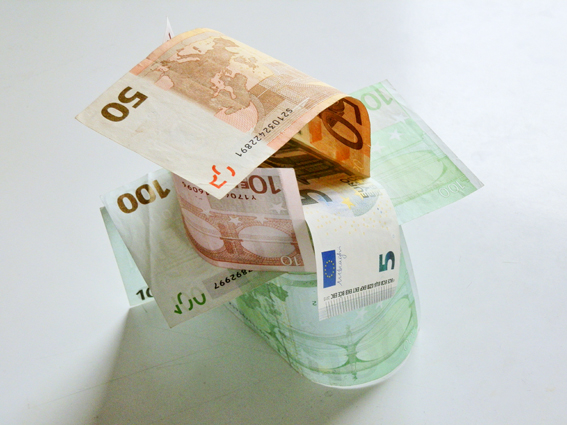 Unser derzeitiges Finanzsystem ist ein Kartenhaus. Foto (C) Irmgard Brottrager