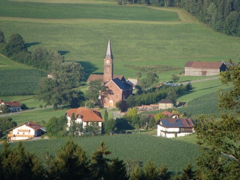 Die Qualität der Umgebung und der Landschaft ist im Feng Shui für die Wohnqualität entscheidend. Foto: H.Seipel