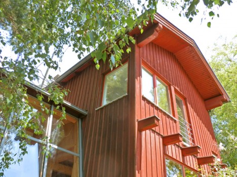 Fassade mit Eckfenster im Mödling, Foto (C) + Planung: Irmgard Brottrager