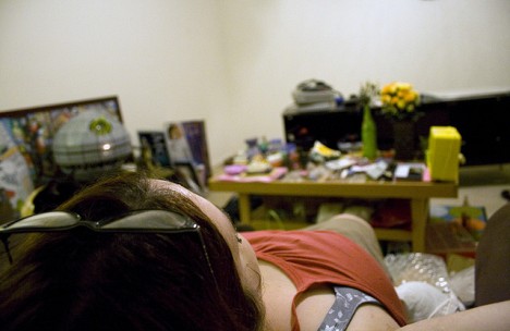 Unordnung im Wohnzimmer: Wo fange ich am besten an aufzuräumen?