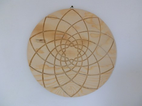 Venusblumen-Mandala, eingraviert in Holz von Josef Loitzenbauer, Foto (C) Irmgard Brottrager