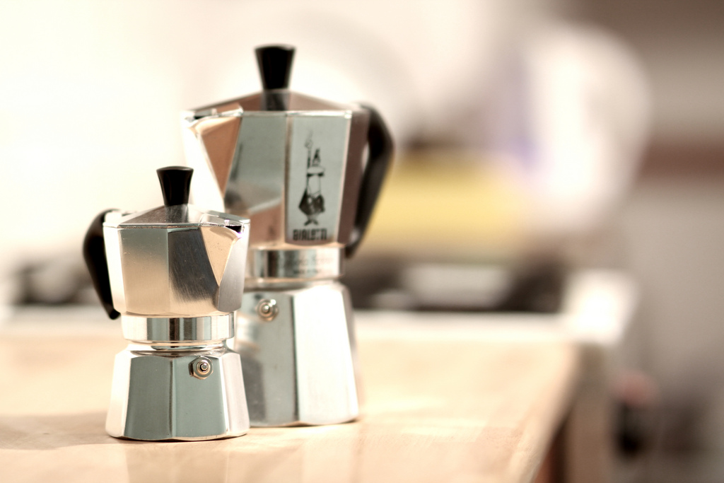 Warum eine große Kaffeemaschine? Tut es nicht auch ein kleiner Espressokocher?