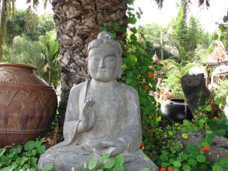 Outdoor Feng Shui ist viel mehr als eine Buddha-Figur im Garten