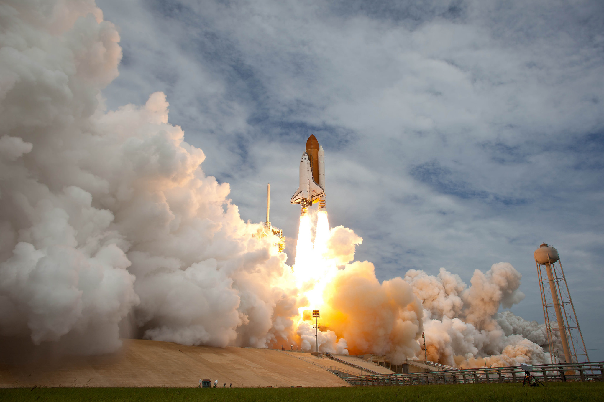 Raketenantriebe mit derart viel Treibstoffverbrauch und Getöns könnten bald der Vergangenheit angehören. Foto (C) manhhai / flickr
