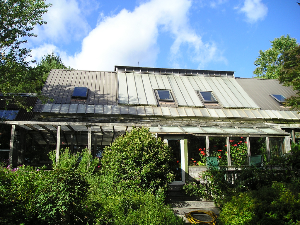 Wohnhaus mit Trombewand, Foto (C) Joe / flickr