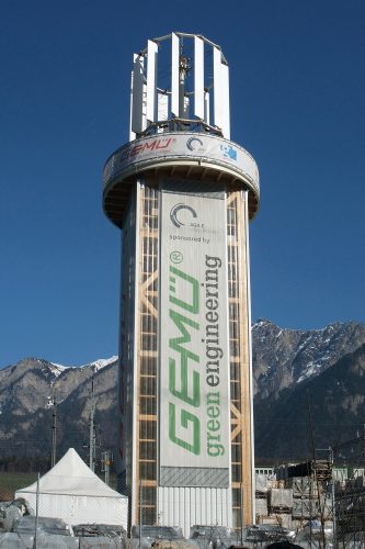 Vertikalturbine auf einem frei stehenden Turmgerüst, Foto (C) Kecko / flickr