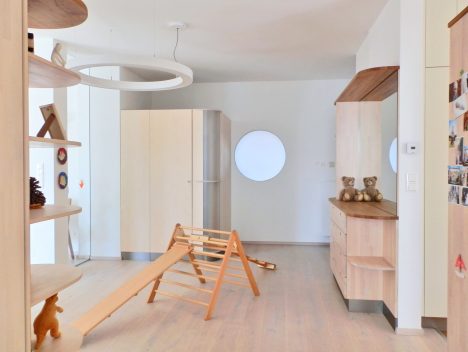 Blick Richtung Kinderzimmer, Raum(mit)gestaltung + Foto (C) Irmgard Brottrager