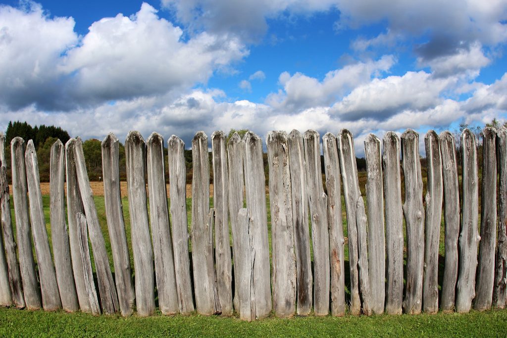 Palisadenzaun, Foto (C) David Fulmer / flickr CC BY 2.0