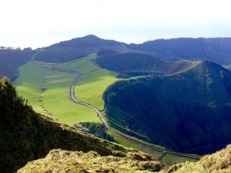 Sete Cidades ist ein Vulkankrater und liegt auf der portugiesischen Azoren-Insel SãoMiguel. Foto (C) Ravi Sarma / flickr CC By 2.0