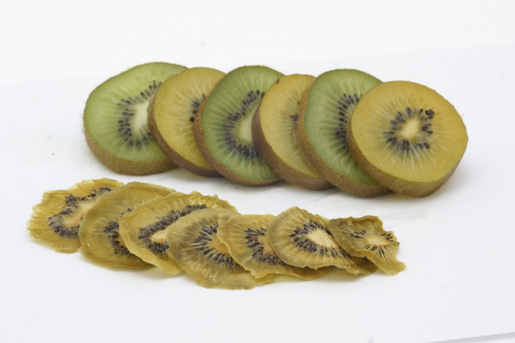 Frische und getrocknete Kiwis, Foto (C) Christina Claßen / flickr CC BY 2.0