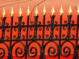 Diese offensichtlichen Pfeile zeigen die Luft und sind daher nicht gefährlich. Foto (C) Zeev Barkan / flickr CC BY 2.0