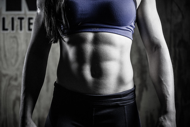 Sportlich läuft es besser ohne Wohlstandsbauch. Foto: Heath Cajandig / flickr CC BY 2.0