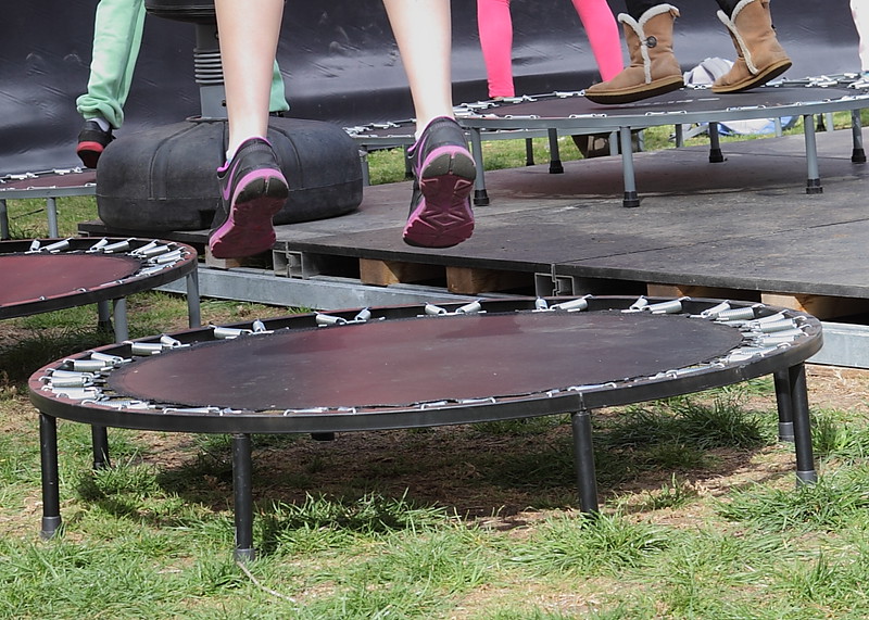 Trampolinspringen ist gut für das Lymphsystem, Foto: zeevveez / flickr CC BY 2.0