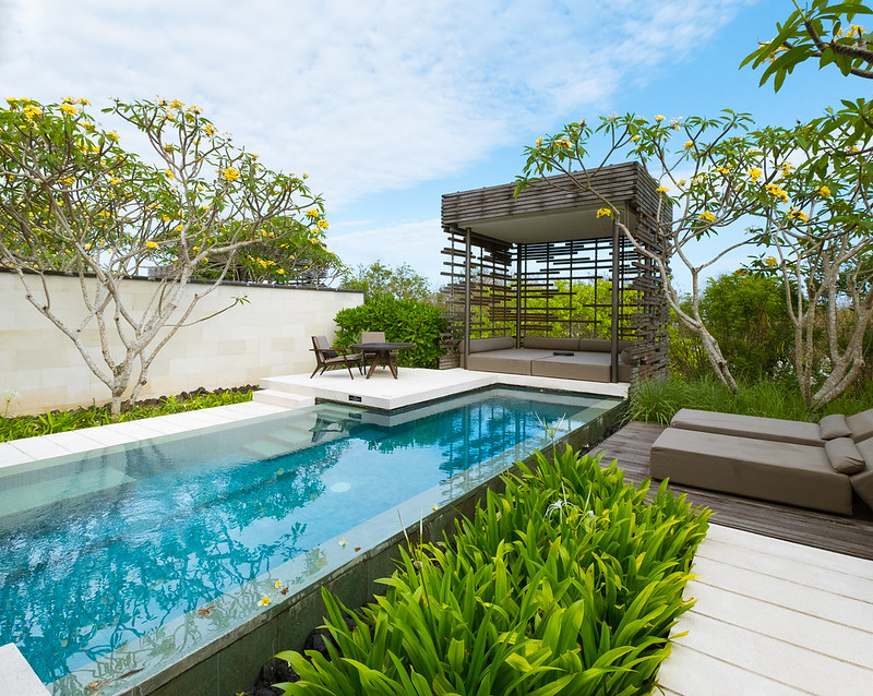 Schön integrierter Bali-Pool, Foto: a.canvas.of.light / flickr CC BY 2.0